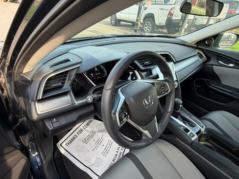 Used 2017 Honda Civic EX image 7