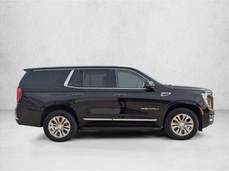 Used 2025 GMC Yukon Denali AWD/4WD video 3