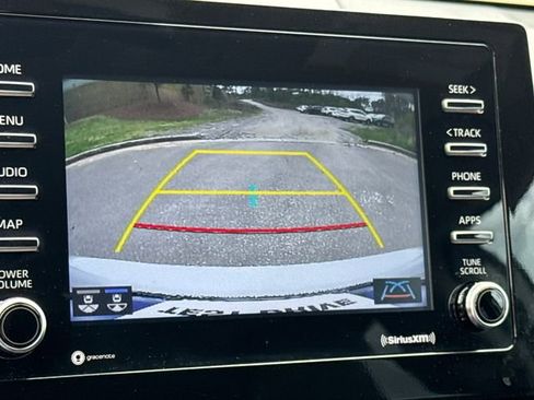 Used 2024 Toyota Camry SE image 29