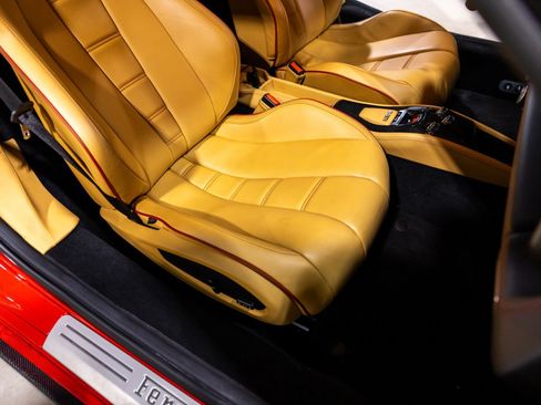 Used 2012 Ferrari 458 Italia Coupe RWD image 29