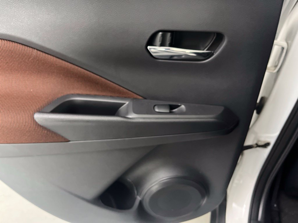 Used 2024 Nissan Kicks SR FWD image 52