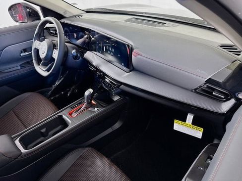 New 2026 Nissan Kicks SR w/ Cold Weather Package AWD/4WD image 30