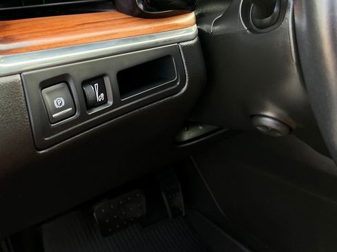 Certified 2021 Cadillac XT5 Premium Luxury w/ LPO, Floor Liner Package image 8