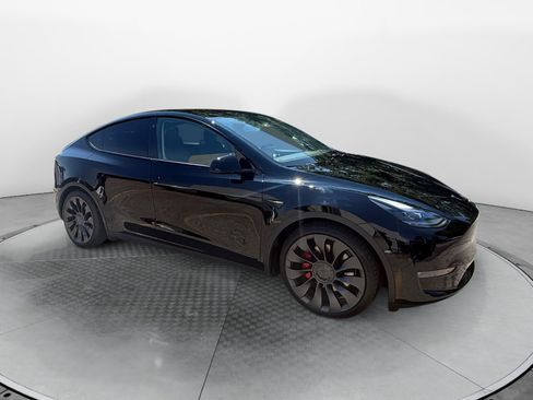 Used 2021 Tesla Model Y Performance AWD/4WD image 3