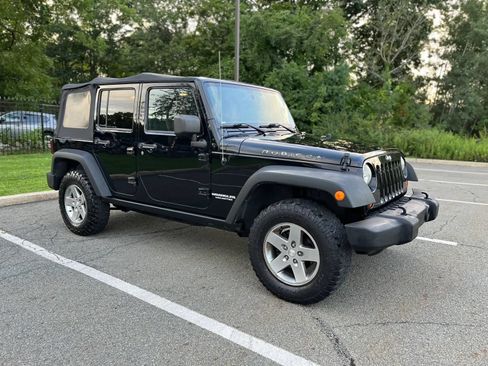 Used 2012 Jeep Wrangler Unlimited Rubicon w/ Connectivity Group AWD/4WD image 5