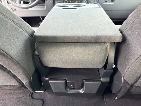 Used 2025 Ford F250 XLT image 16