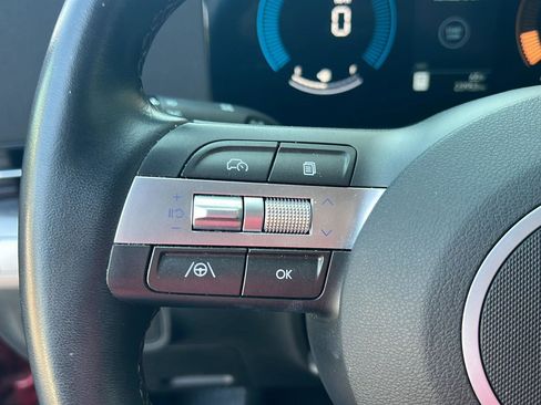 Used 2025 Hyundai Kona SEL image 21