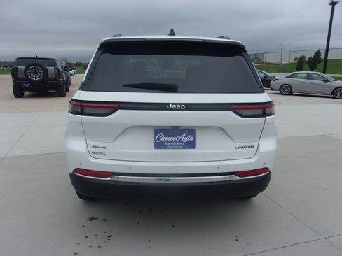 Used 2023 Jeep Grand Cherokee Limited AWD/4WD image 4