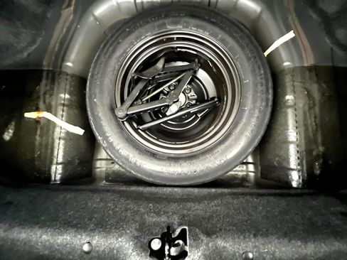 Used 2012 Chrysler 200 Touring image 13