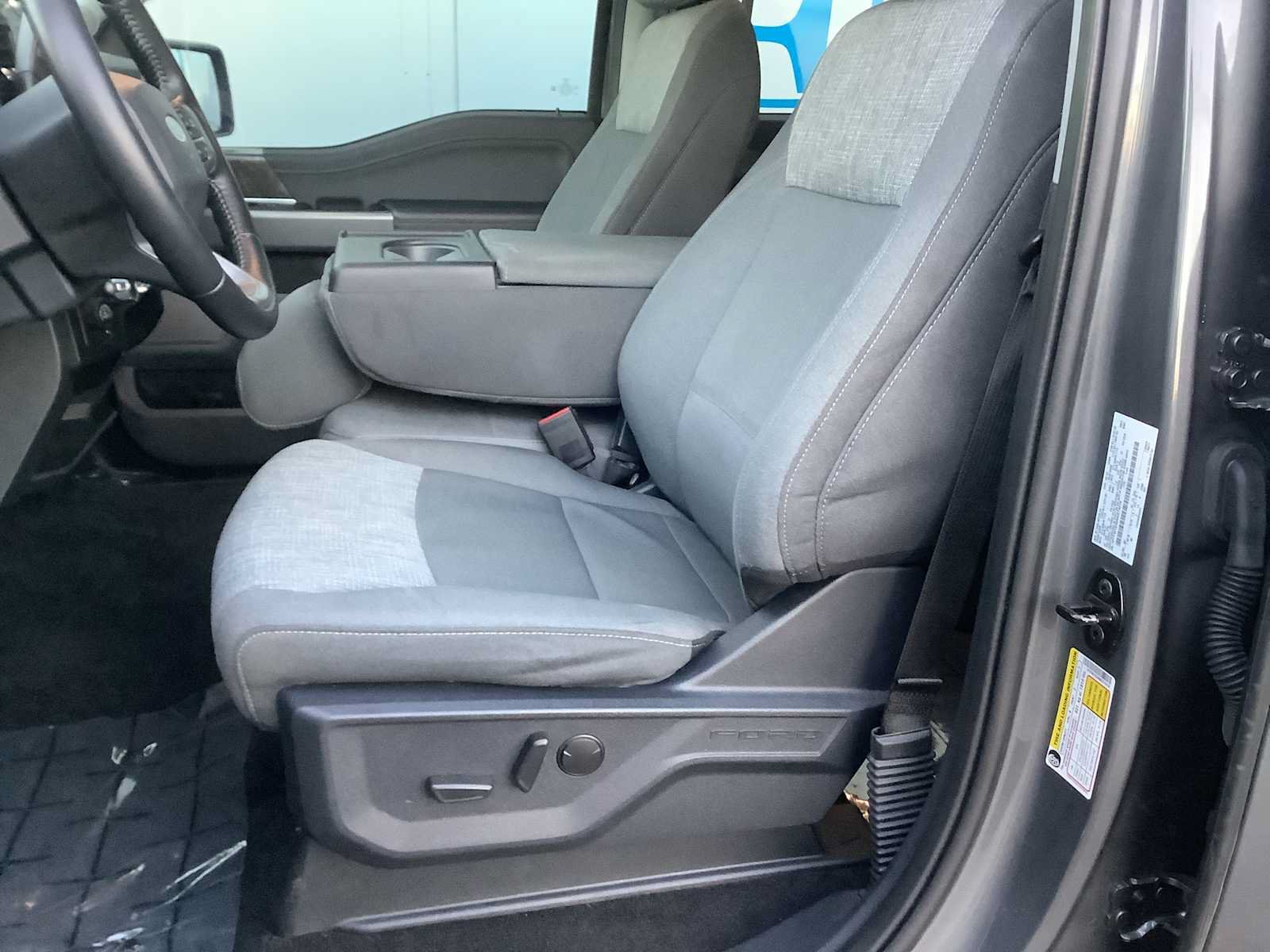 Used 2022 Ford F150 XLT w/ Equipment Group 302A High AWD/4WD image 11