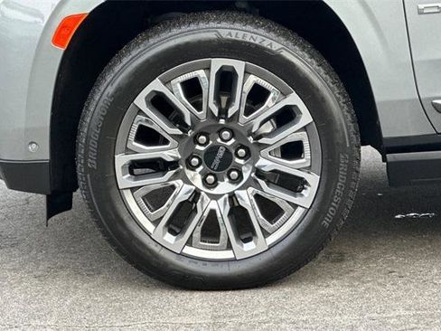 Used 2024 GMC Yukon Denali Ultimate image 28