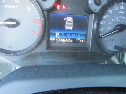 Used 2016 Toyota Tundra SR5 image 6