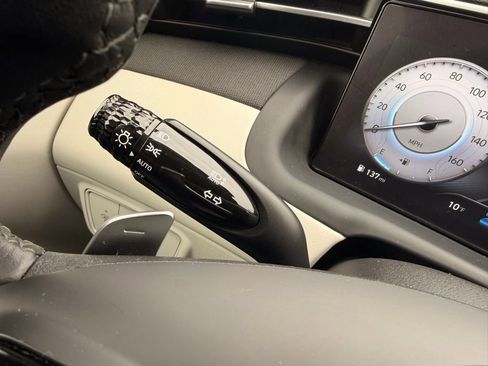 Used 2024 Hyundai Tucson Limited image 18