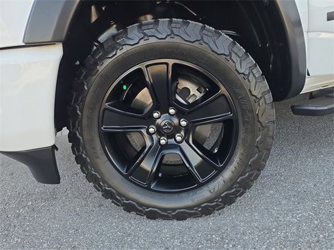 Used 2024 RAM 1500 Big Horn image 30