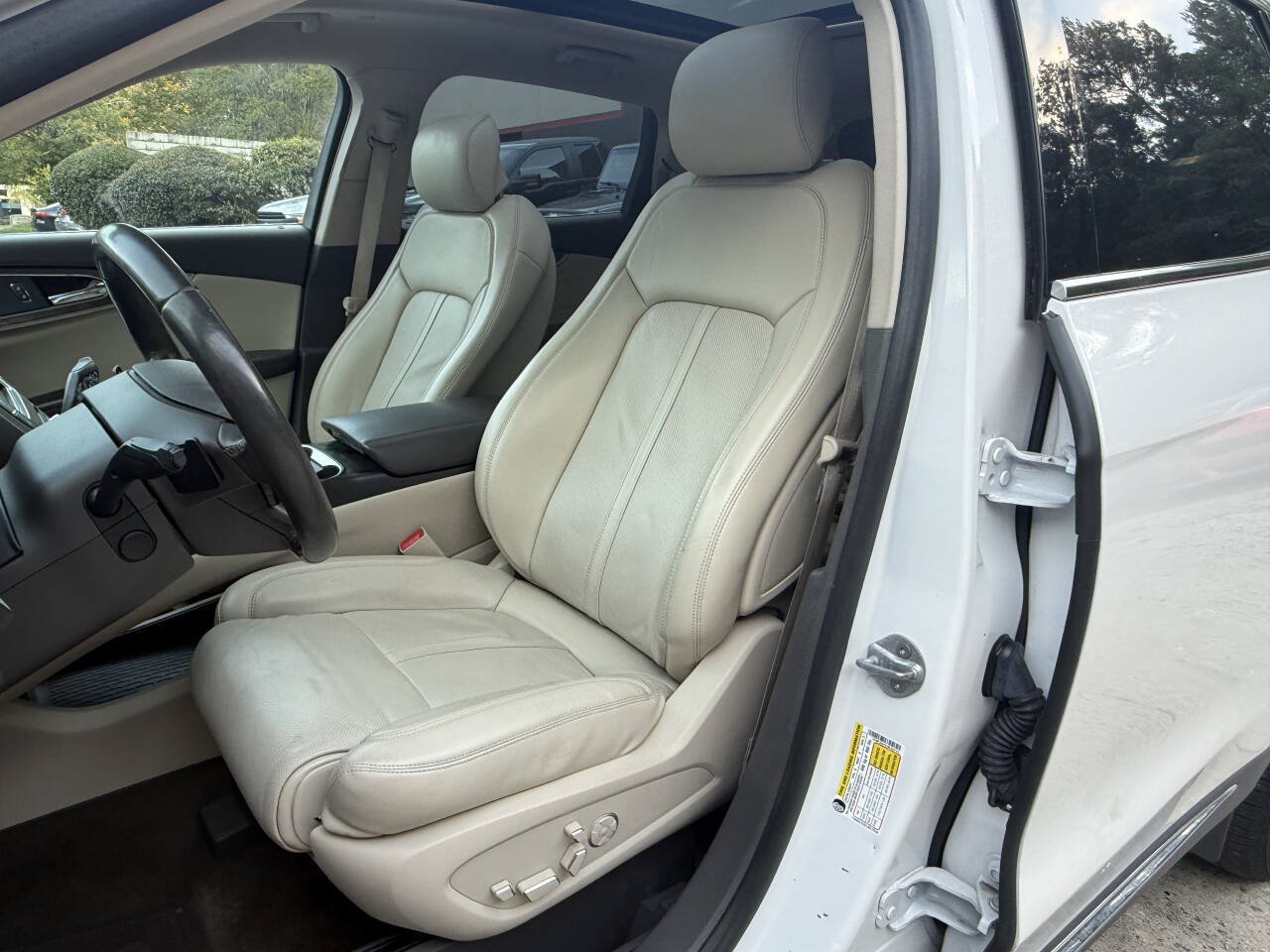 Used 2018 Lincoln MKX Reserve w/ Driver Assistance Package FWD image 44