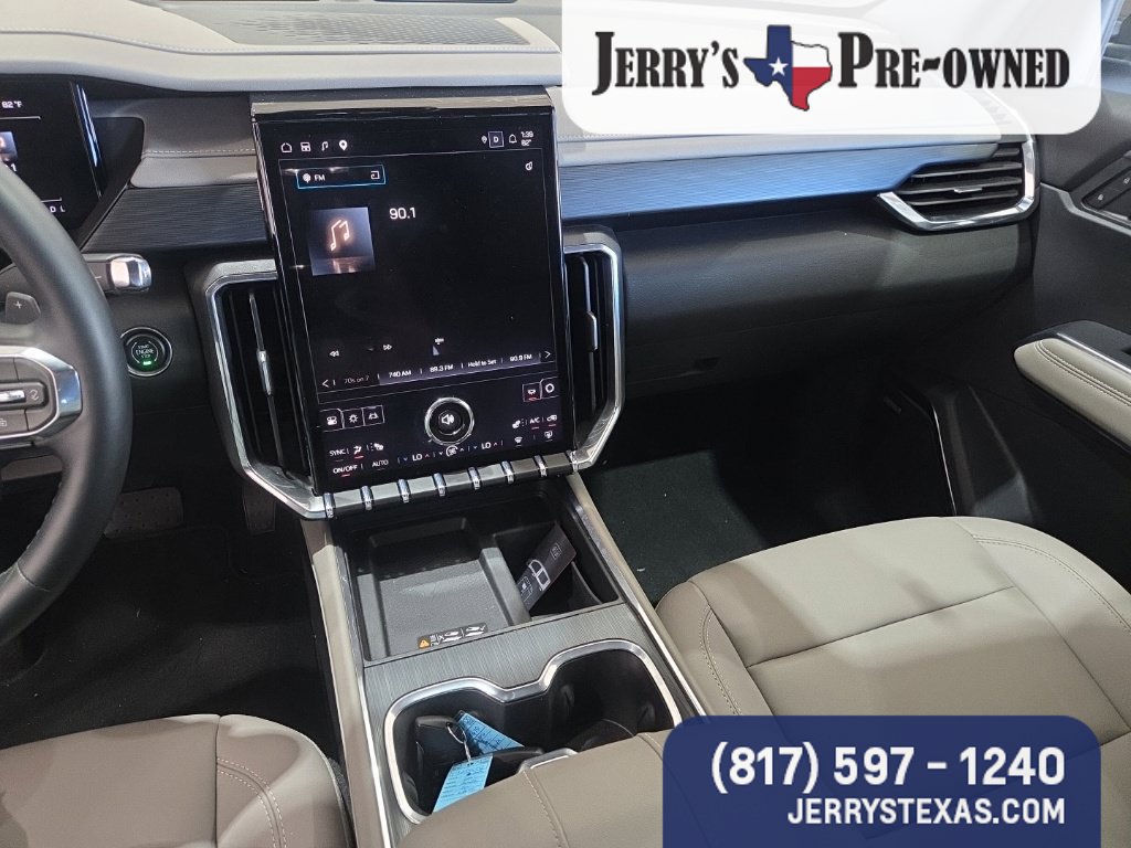 Used 2026 GMC Acadia Elevation w/ Elevation Premium Package AWD/4WD image 10