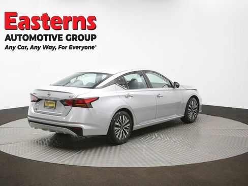Used 2024 Nissan Altima 2.5 SV image 40