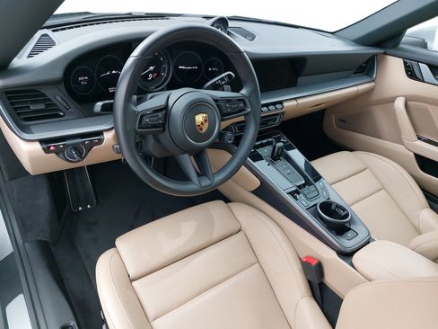 Used 2021 Porsche 911 Targa 4S image 4