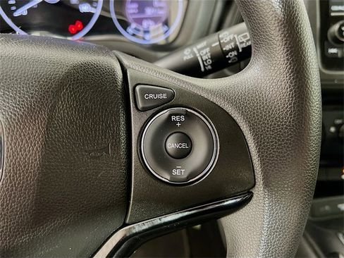 Used 2017 Honda HR-V LX image 28