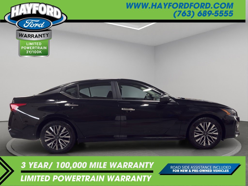 Used 2025 Nissan Altima 2.5 SV FWD image 8