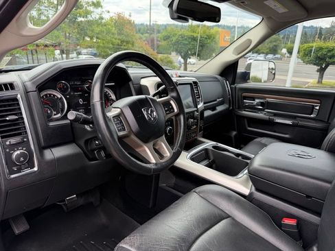 Used 2016 RAM 2500 Laramie w/ Convenience Group AWD/4WD image 15