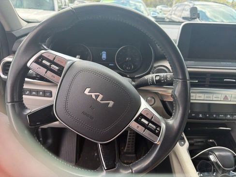 Certified 2022 Kia Telluride SX w/ Towing Package image 6