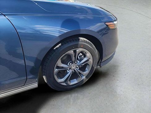 Used 2023 Honda Accord EX image 29