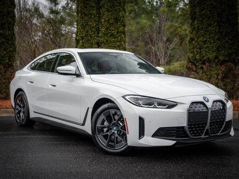 Used 2023 BMW i4 eDrive35 image 5