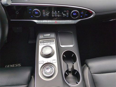 Certified 2023 Genesis Electrified GV70 Advanced image 18