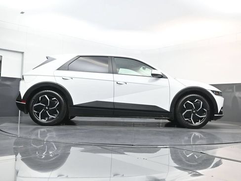 Certified 2024 Hyundai Ioniq 5 SEL RWD image 23