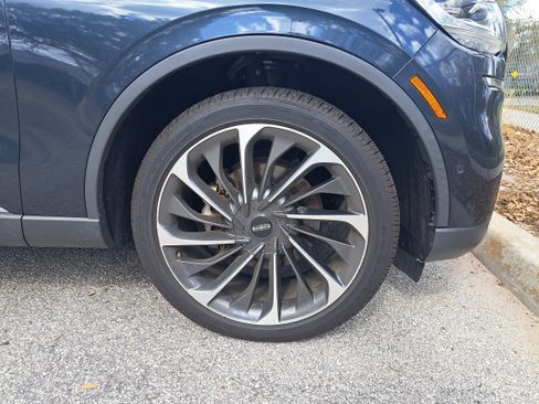 Used 2022 Lincoln Aviator Reserve w/ Equipment Group 201A image 4