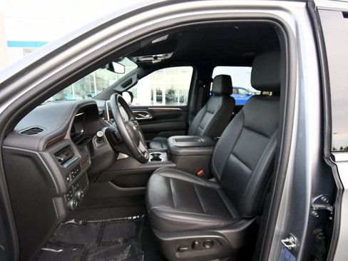 Used 2024 Chevrolet Suburban LT AWD/4WD image 15