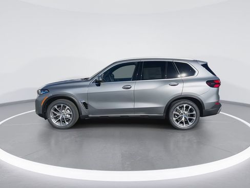 New 2026 BMW X5 xDrive40i w/ Premium Package image 5