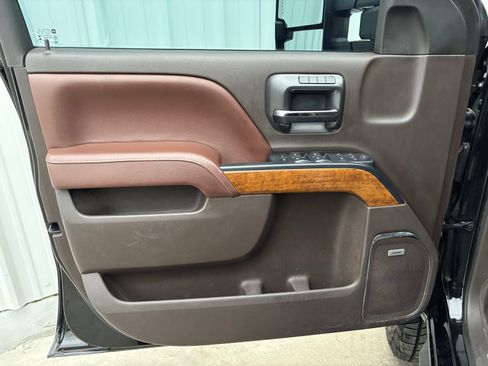 Used 2016 Chevrolet Silverado 2500 High Country w/ High Country Premium Package image 13