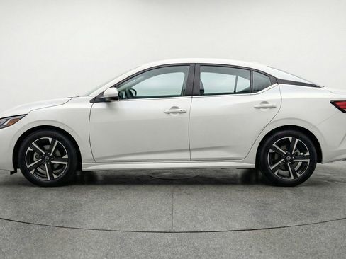 Used 2025 Nissan Sentra SV FWD image 5