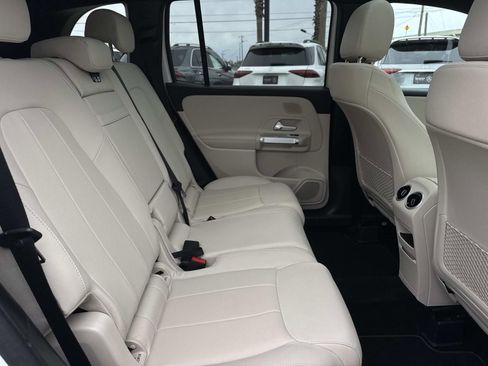 Used 2026 Mercedes-Benz GLB 250 image 9