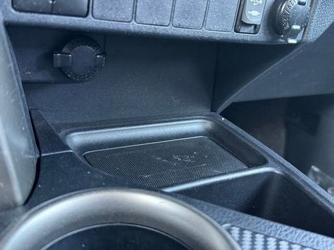 Used 2015 Toyota RAV4 LE image 13