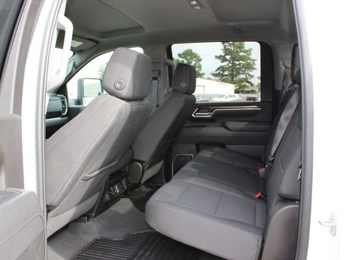 Used 2025 Chevrolet Silverado 2500 LT w/ Safety Package AWD/4WD image 10
