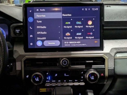 Used 2025 Toyota Tacoma 4x4 Double Cab Hybrid image 18
