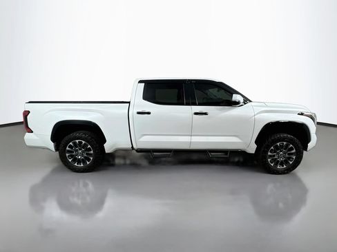 Used 2022 Toyota Tundra Limited AWD/4WD image 5