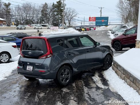 Used 2020 Kia Soul EX image 9
