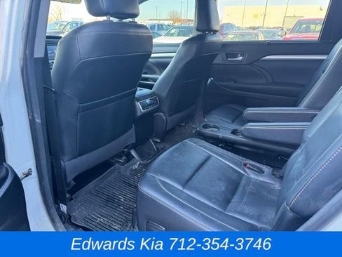 Used 2018 Toyota Highlander XLE w/ Protection Package #3 image 13