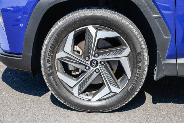 Certified 2023 Hyundai Tucson Limited AWD/4WD image 9