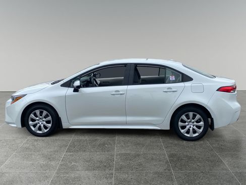 Used 2026 Toyota Corolla LE FWD image 2