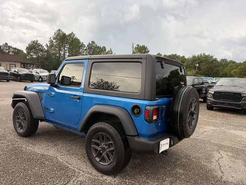 Used 2024 Jeep Wrangler Sport AWD/4WD image 4