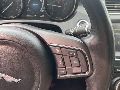 Used 2018 Jaguar E-PACE S AWD/4WD image 20