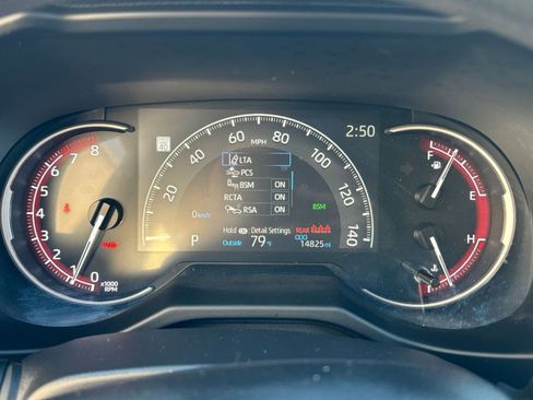 Used 2025 Toyota RAV4 XLE image 40