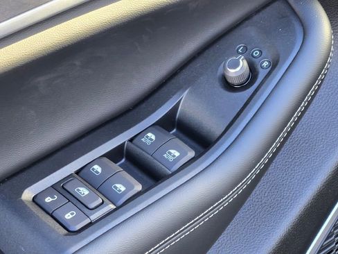 New 2025 Jeep Grand Cherokee Limited w/ Luxury Tech Group II image 18