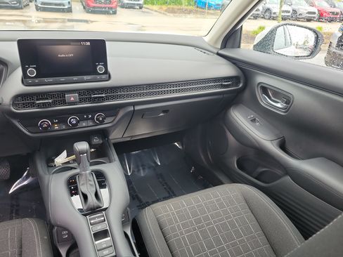 Certified 2025 Honda HR-V LX image 19
