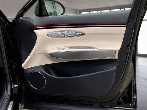 Used 2026 Genesis GV70 2.5T Select image 27